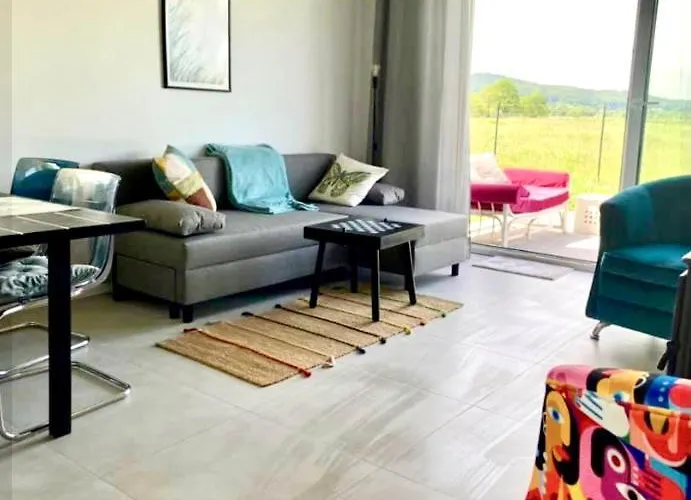 Z Jaskolka Parter شقة Smołdzino